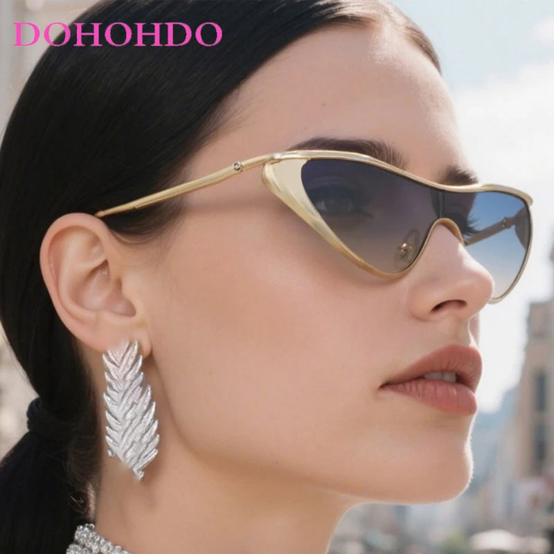 2025 Nieuwe Trendy Y2K Cat Eye Metalen dameszonnebril Luxe merkontwerper Punk zonnebril Heren Outdoor Travel Shades Dames UV400